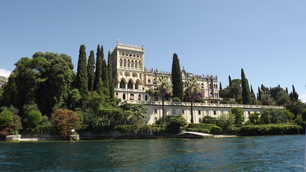 Antico Borgo B&B con SPA Manerba del Garda Exterior foto