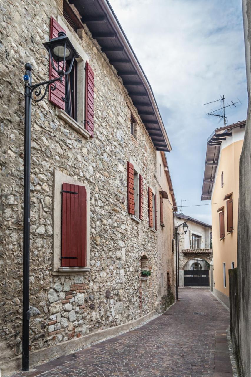 Antico Borgo B&B con SPA Manerba del Garda Exterior foto