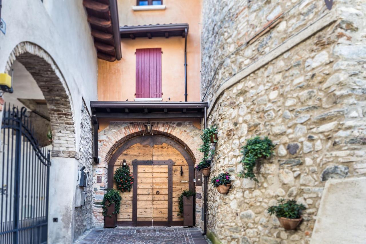 Antico Borgo B&B con SPA Manerba del Garda Exterior foto